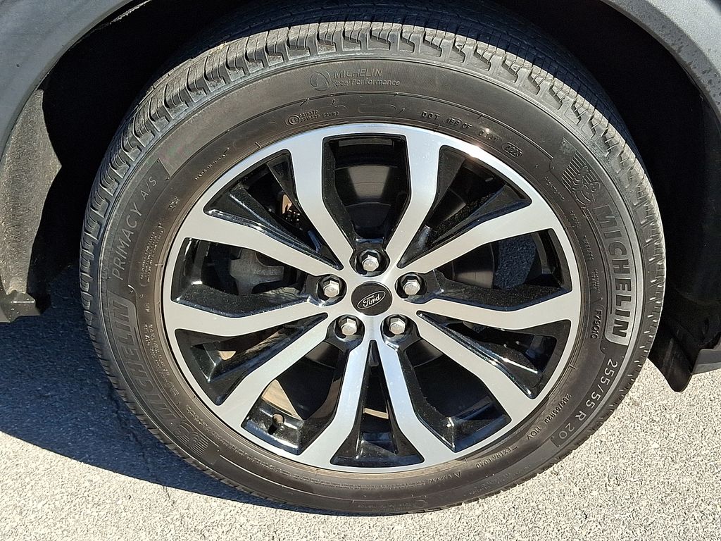 2023 Ford Explorer ST-LINE - Photo 11