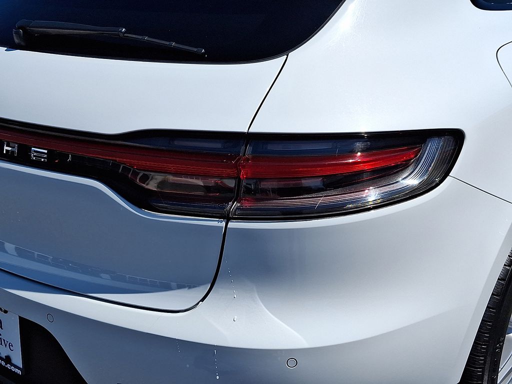 2021 Porsche Macan S - Photo 18