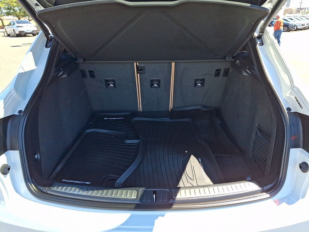 2021 Porsche Macan S - Photo 42