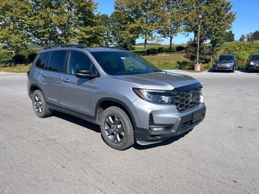 Used 2024 Honda Passport TrailSport SUV