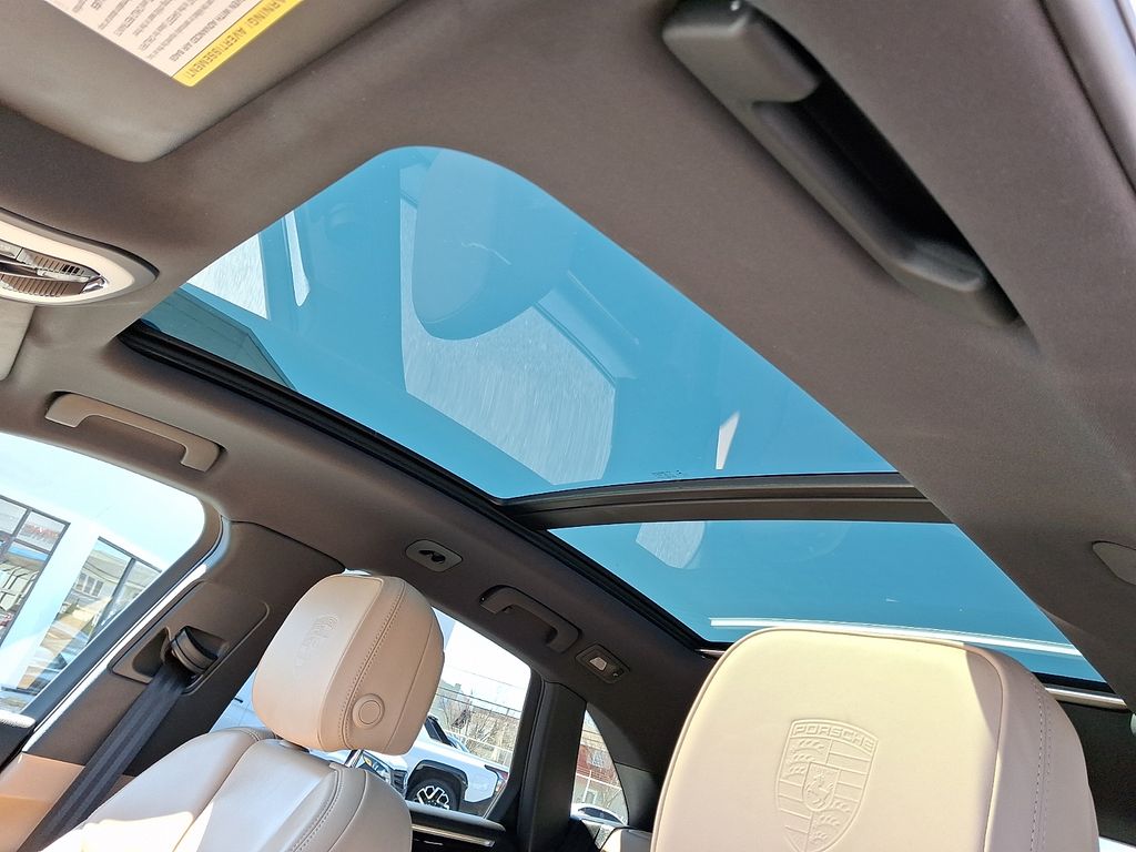 2021 Porsche Macan S - Photo 27