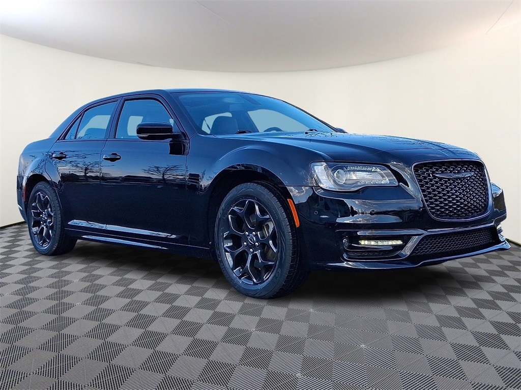 2022 Chrysler 300 Touring L