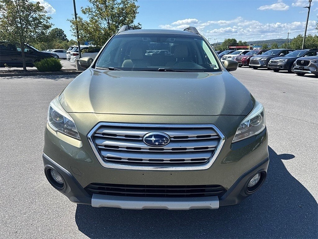 2017 Subaru Outback 2.5i Limited photo 2