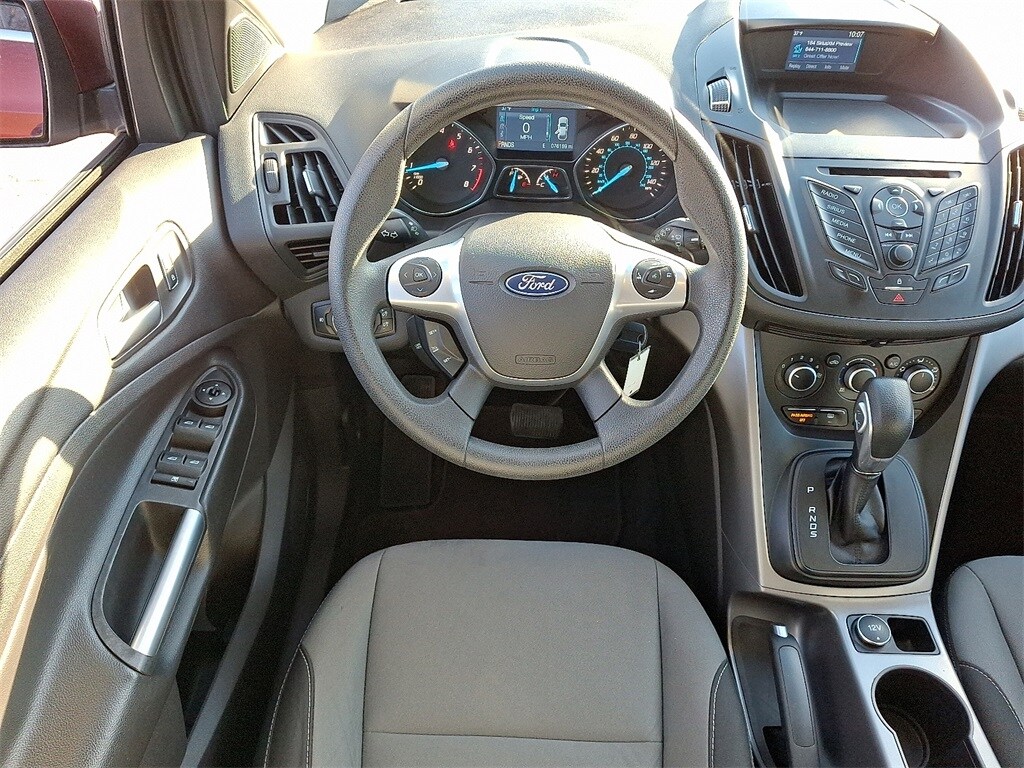2015 Ford Escape SE photo 2