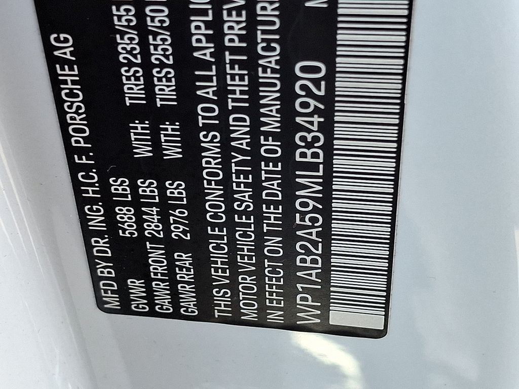 2021 Porsche Macan S - Photo 40