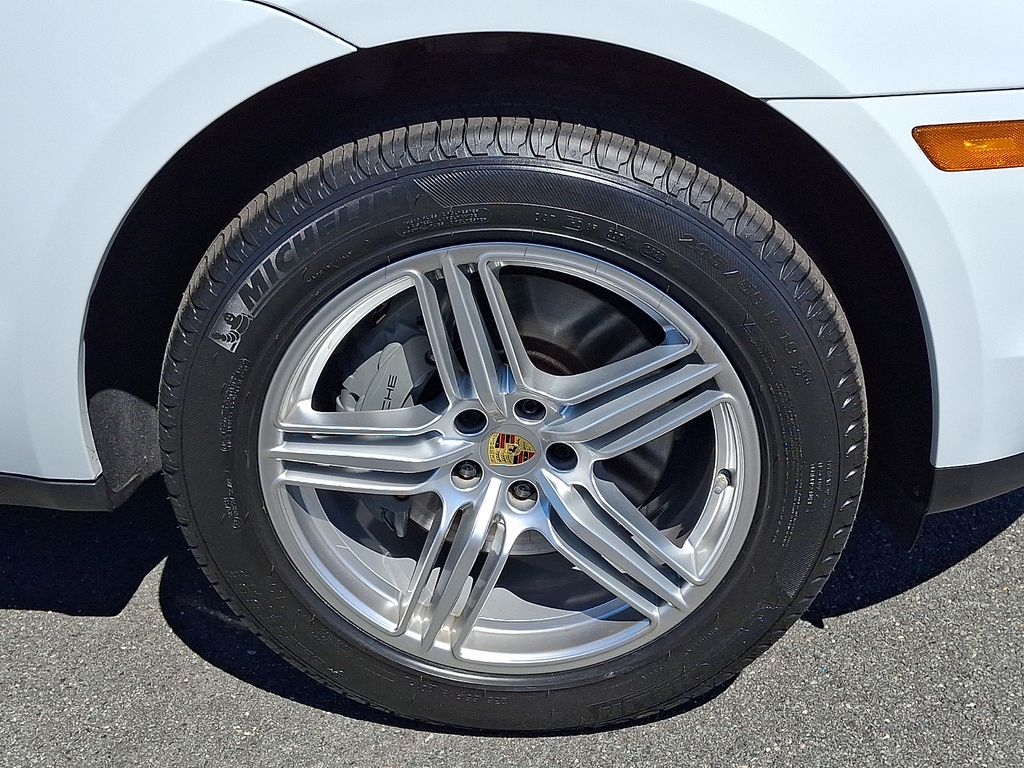 2021 Porsche Macan S - Photo 16