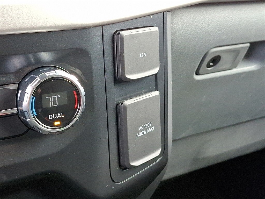 2021 Ford F-150 XLT photo 2