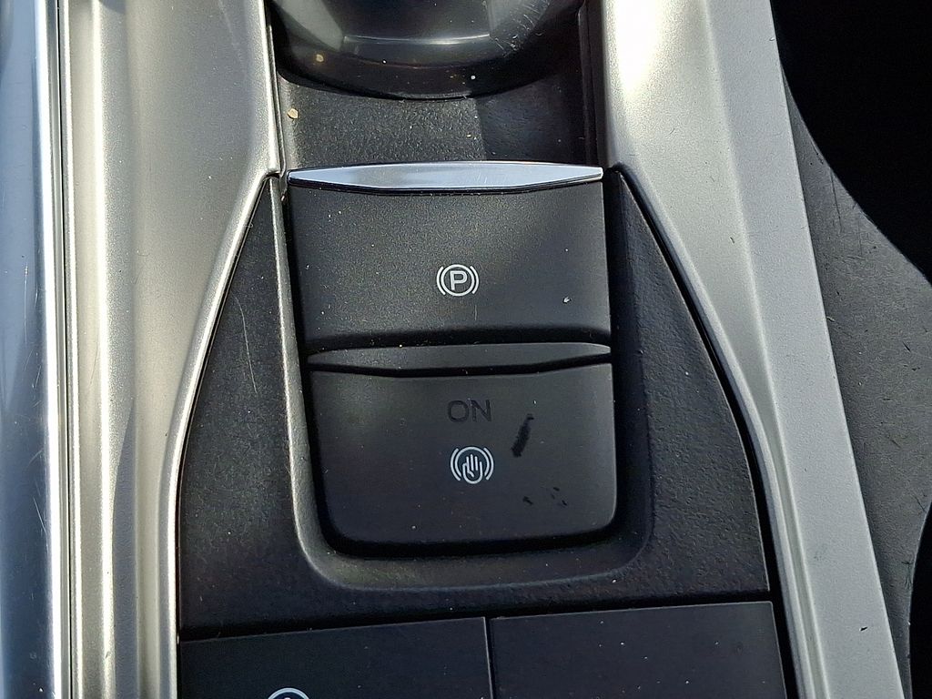 2023 Ford Explorer XLT - Photo 24