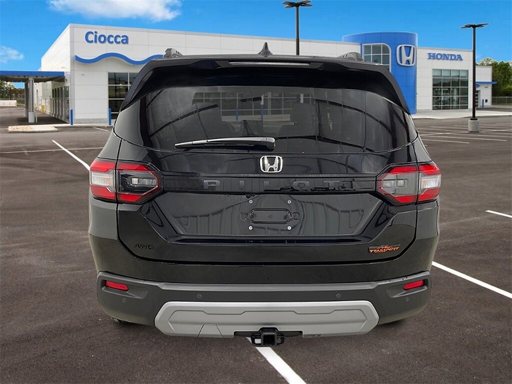 2025 Honda Pilot TrailSport photo 3