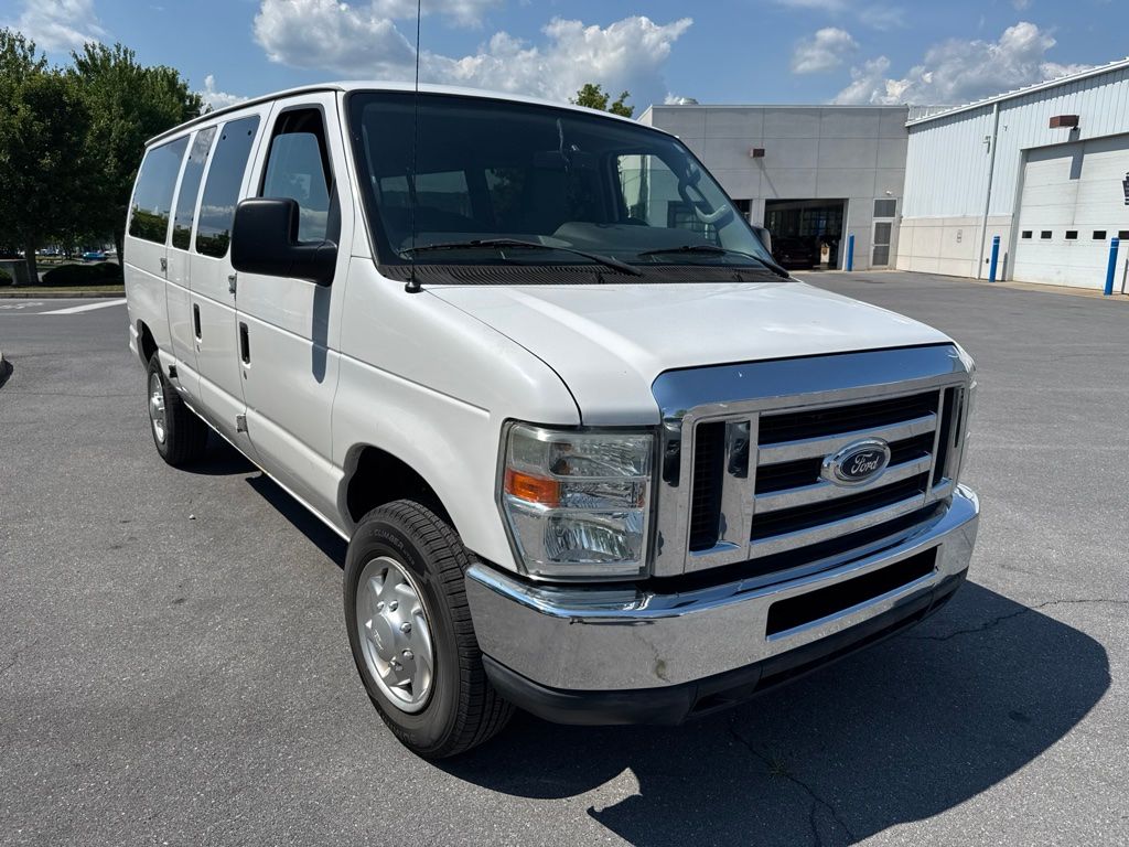 2012 Ford E-Series E-350 XLT Super Duty's photo