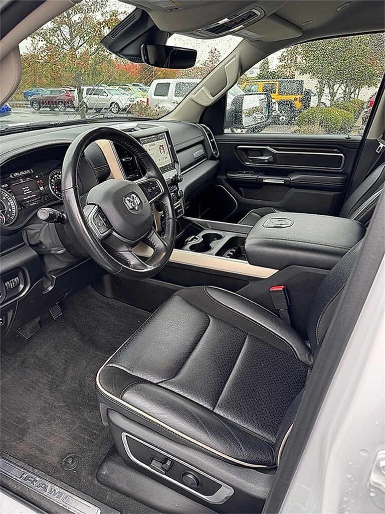 2022 Ram 1500 Laramie photo 3