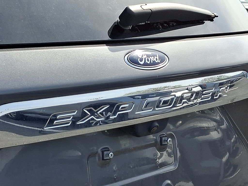 2023 Ford Explorer XLT - Photo 30