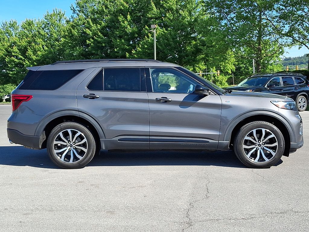 2023 Ford Explorer ST-LINE - Photo 10