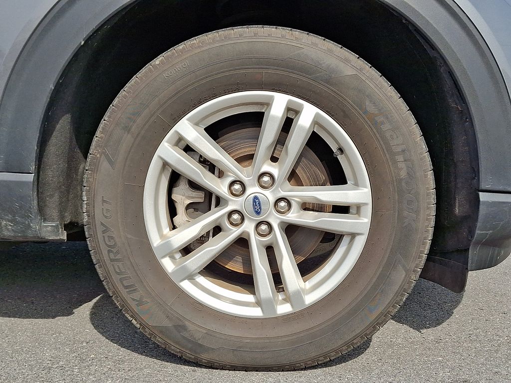 2023 Ford Explorer XLT - Photo 11