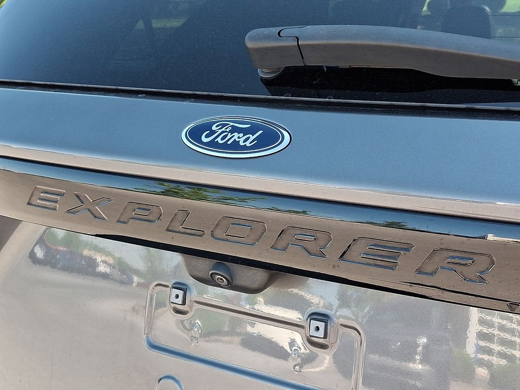 2023 Ford Explorer ST-LINE - Photo 31