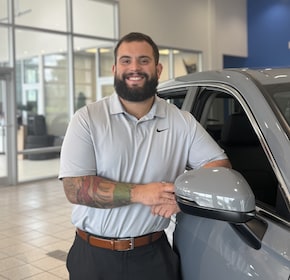 Staff member Chase Willard from ID_559e159b7447