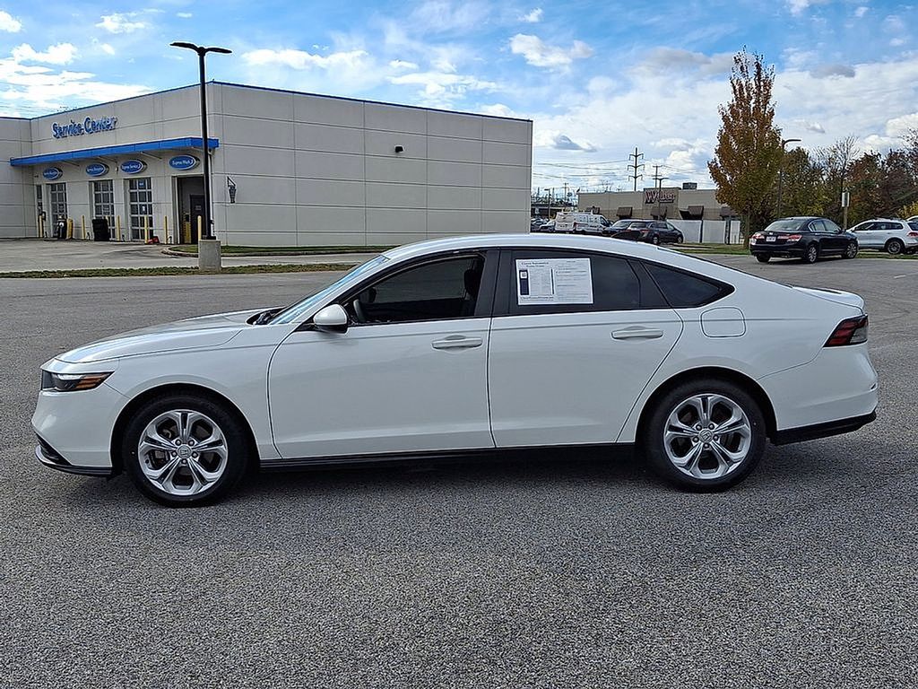 2023 Honda Accord LX - Photo 8