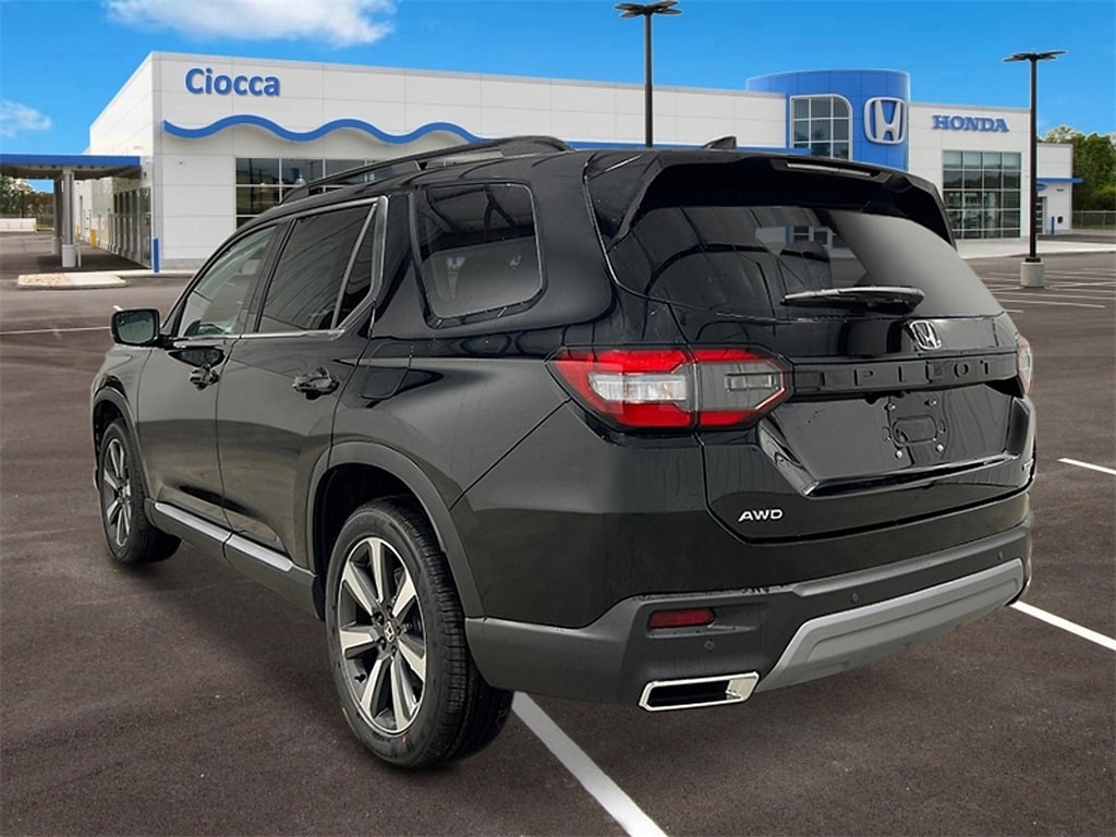New 2025 Honda Pilot Touring SUV