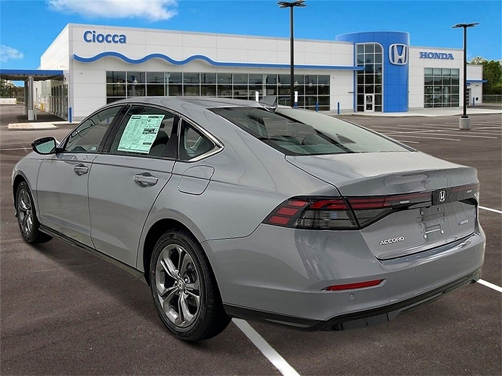 2025 Honda Accord Hybrid EX-L photo 3