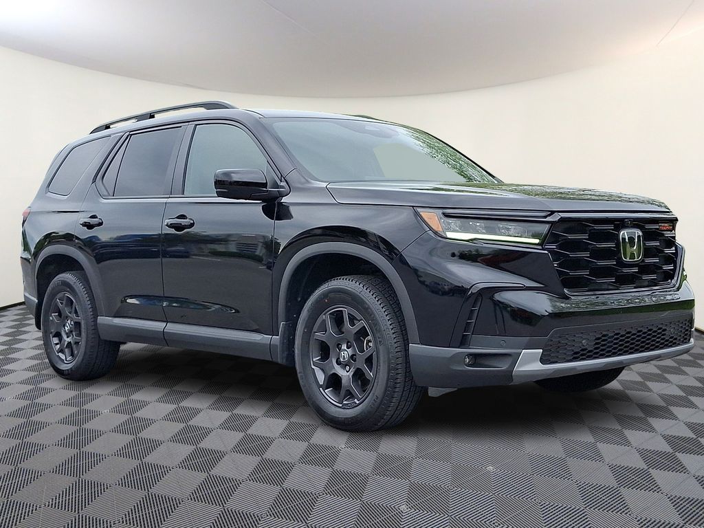 2025 Honda Pilot TrailSport AWD's photo