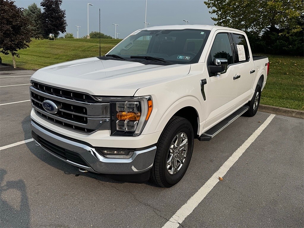 2023 Ford F-150 Lariat photo 2