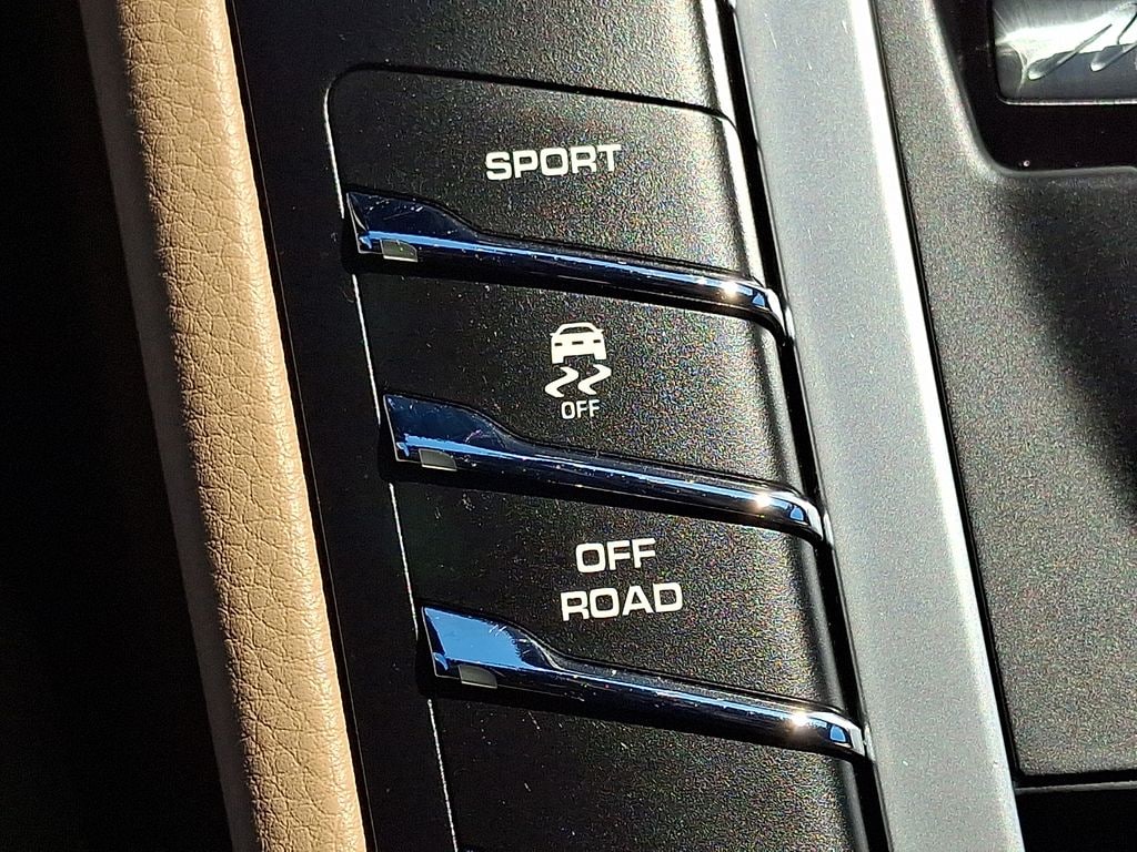2021 Porsche Macan S - Photo 37