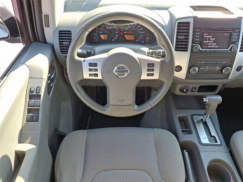 2018 Nissan Frontier SV photo 2