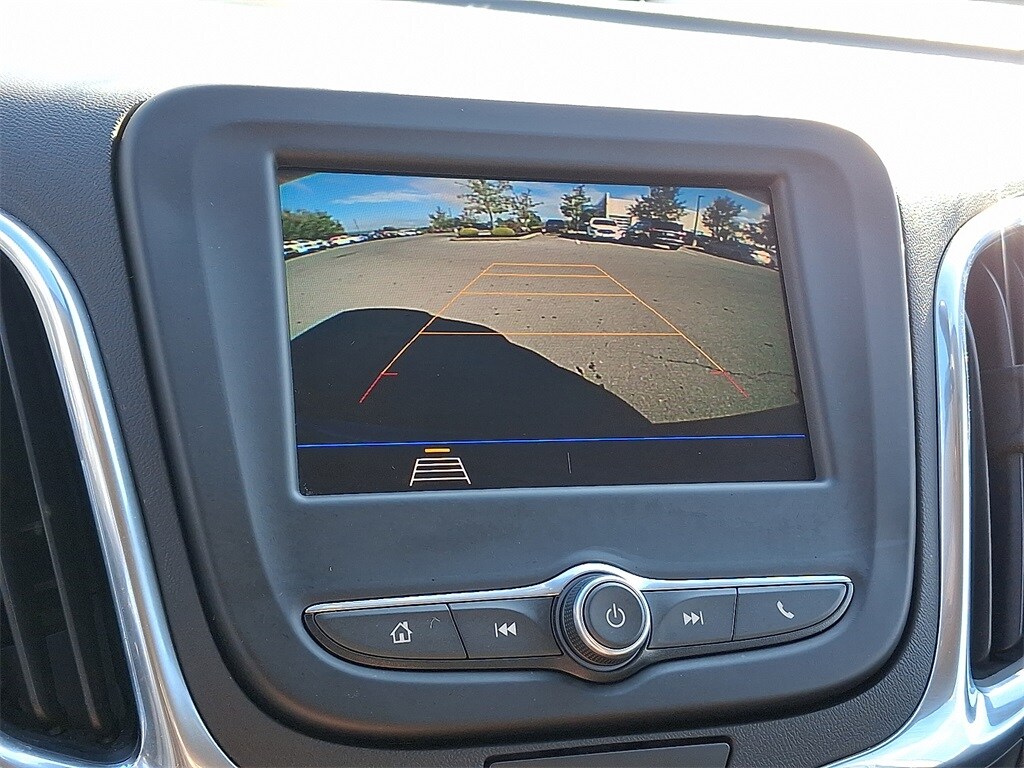 2020 Chevrolet Equinox LT photo 3
