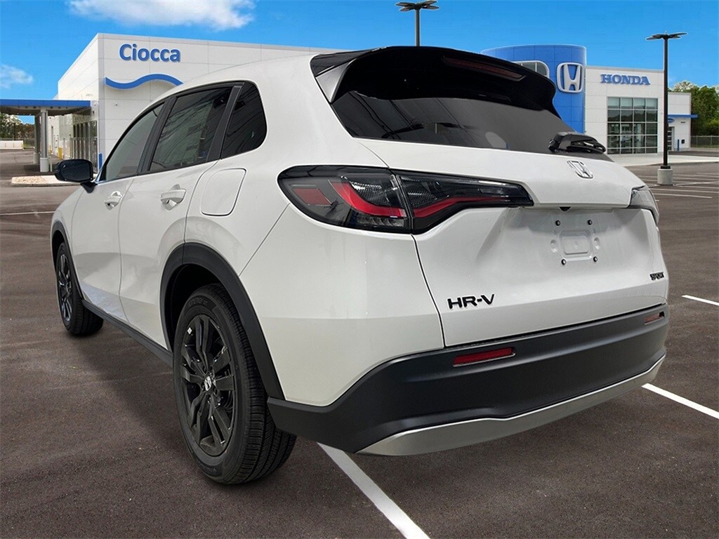 2026 Honda HR-V Sport photo 2