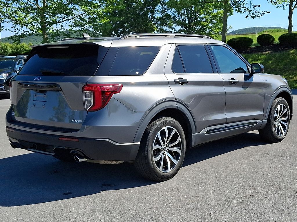 2023 Ford Explorer ST-LINE - Photo 9