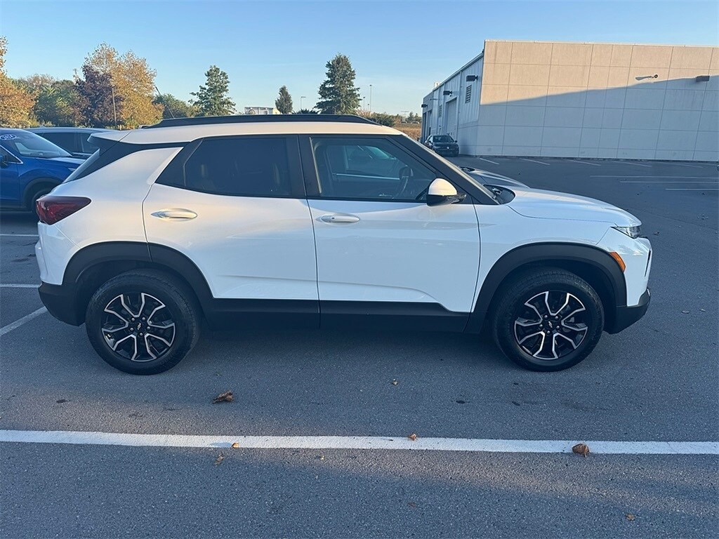 2023 Chevrolet Trailblazer ACTIV photo 2