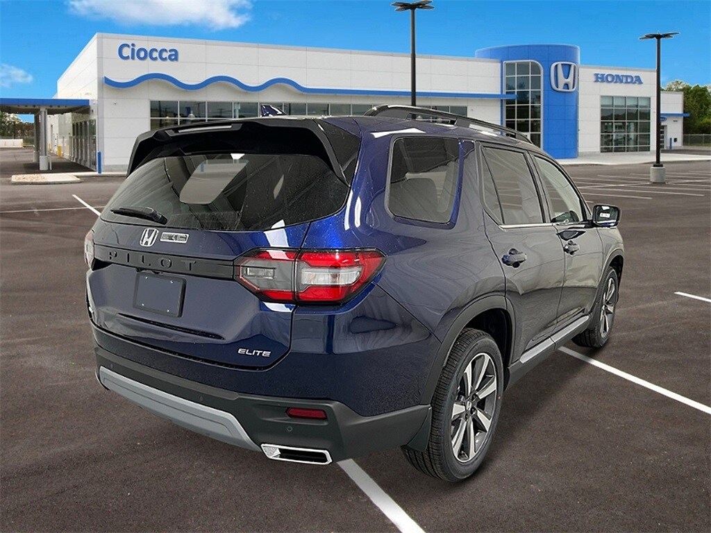 2025 Honda Pilot Touring photo 3