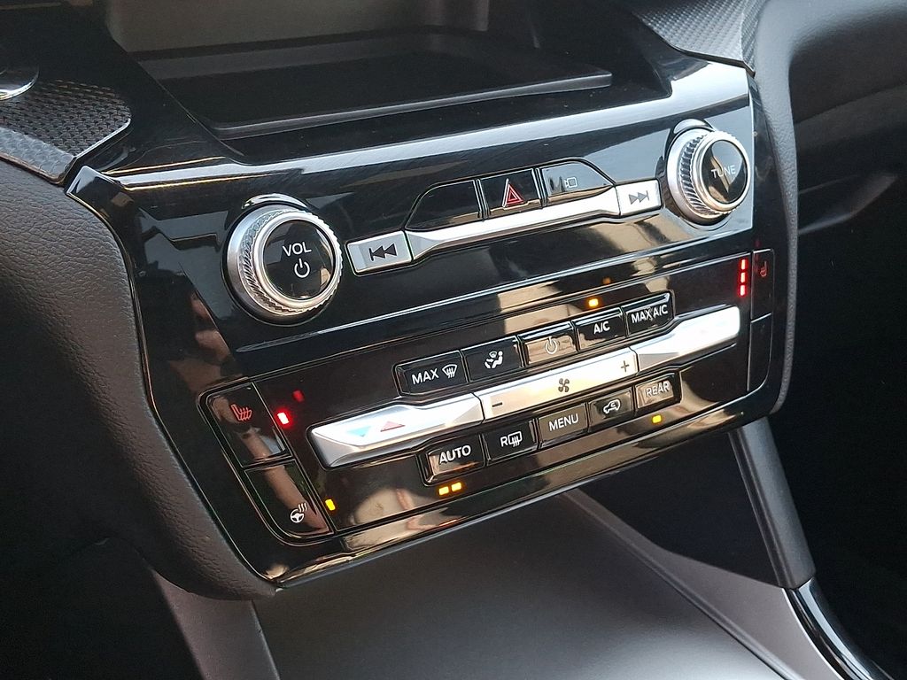 2023 Ford Explorer ST-LINE - Photo 18