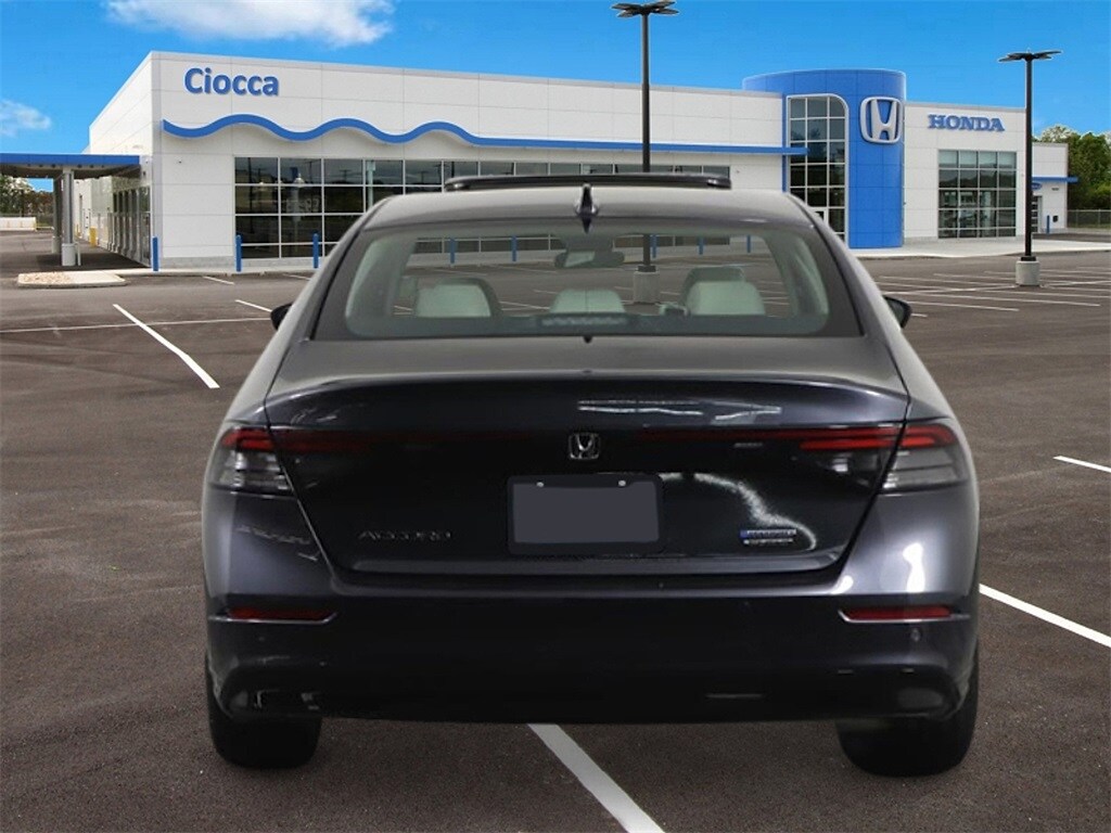 2025 Honda Accord Hybrid Touring photo 4