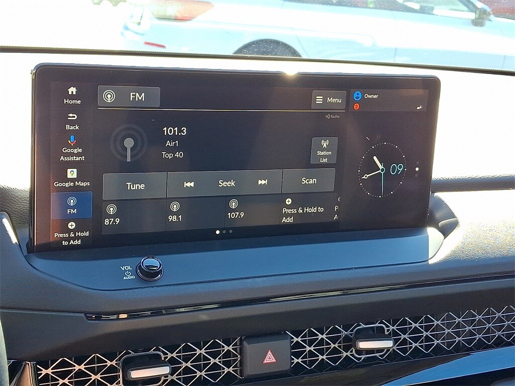 2024 Honda Accord Hybrid Touring photo 3