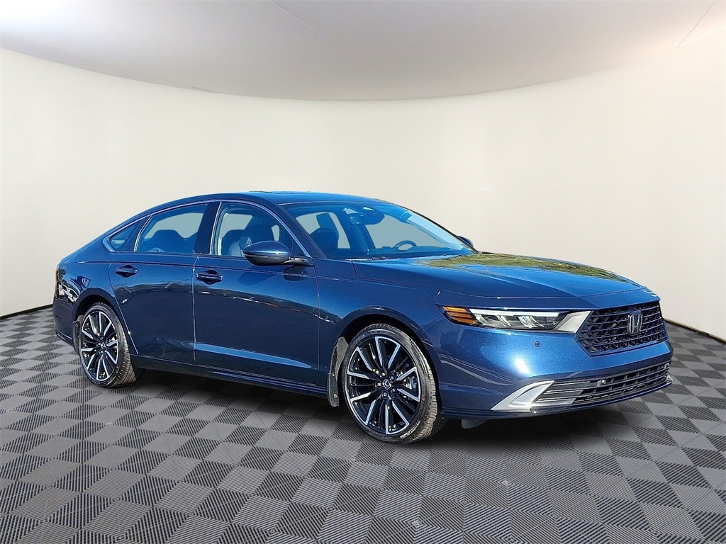 2024 Honda Accord Hybrid Touring's photo