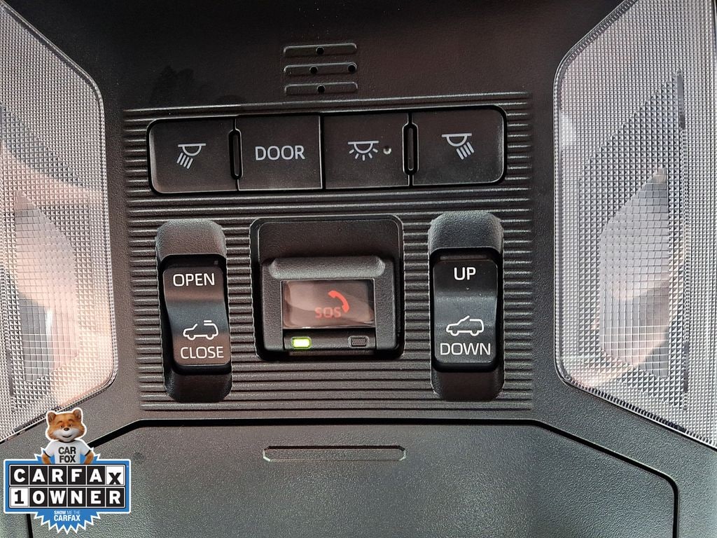 2023 Toyota RAV4 XSE - Photo 32