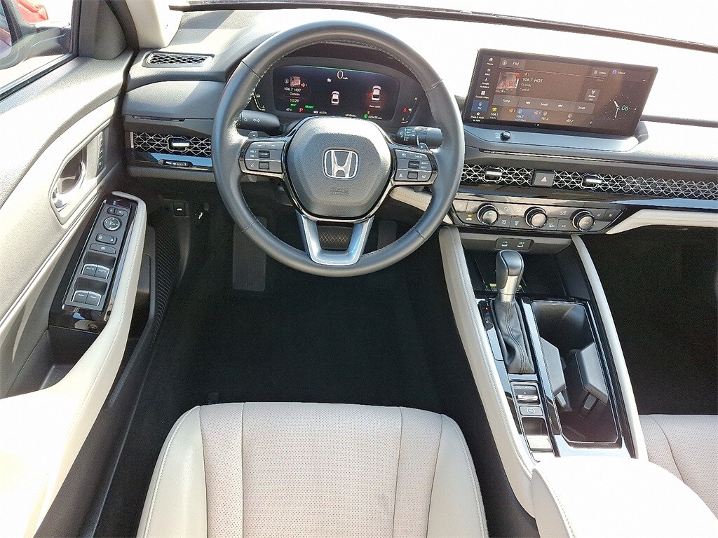 2023 Honda Accord Hybrid Touring photo 2