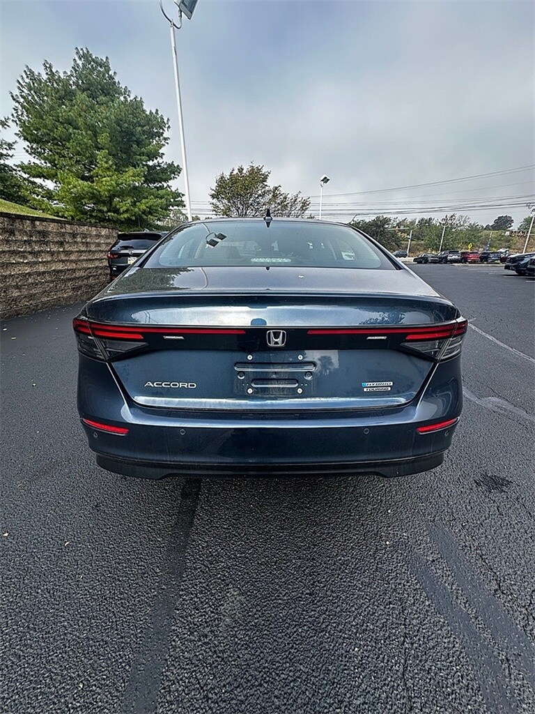 2024 Honda Accord Hybrid Touring photo 2