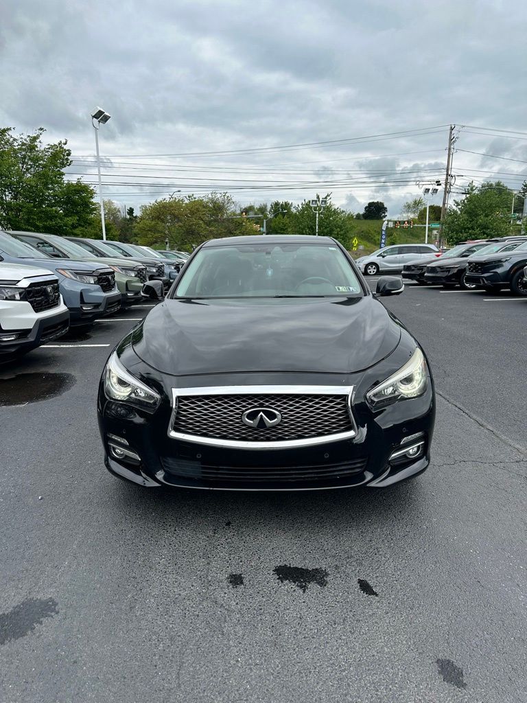 2015 INFINITI Q50 Premium AWD's photo