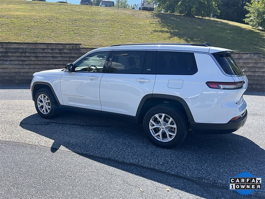 2022 Jeep Grand Cherokee Limited photo 3