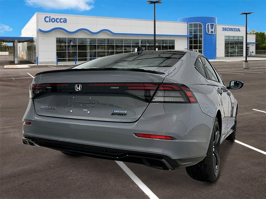 2025 Honda Accord Hybrid Sport-L photo 4