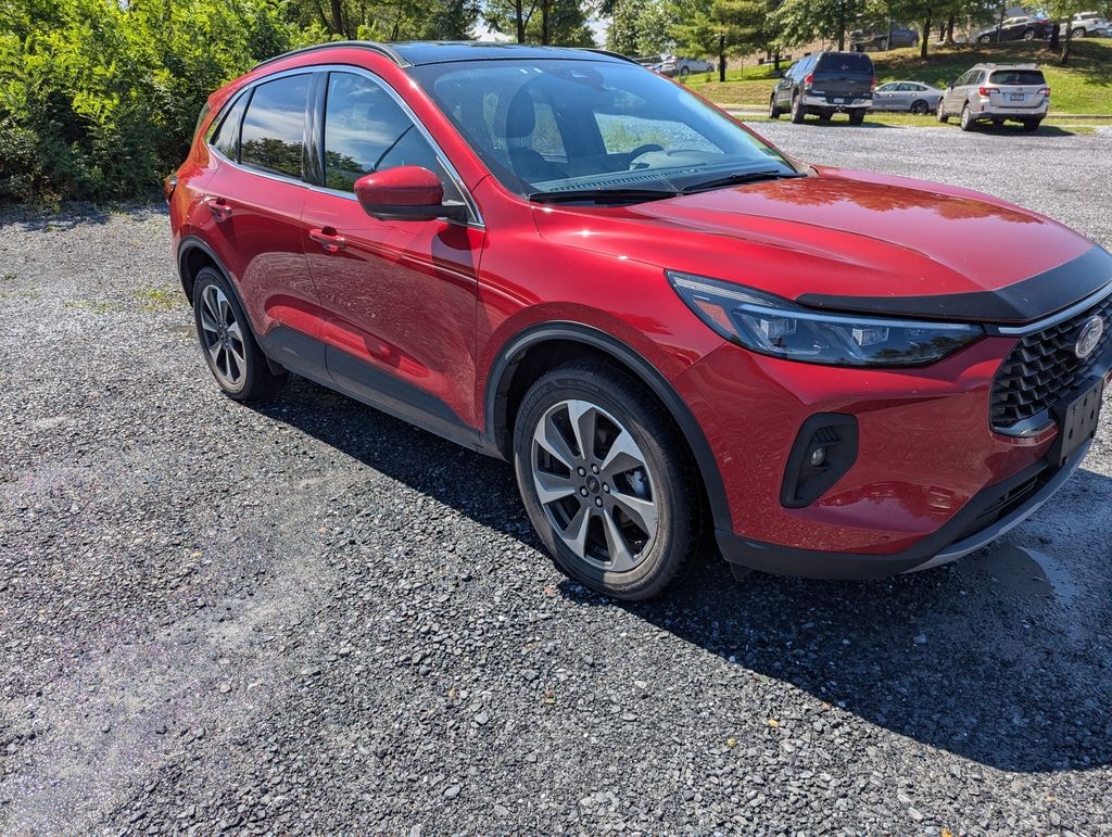 Used 2024 Ford Escape Platinum SUV