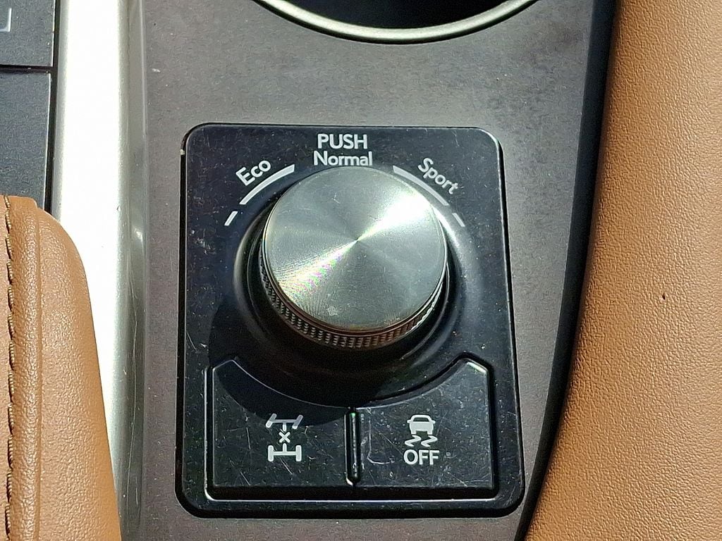 2021 Lexus RX 350 - Photo 25