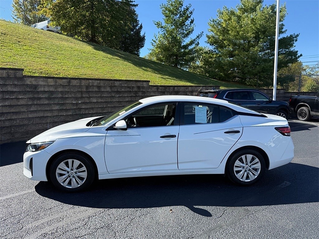 2024 Nissan Sentra S photo 2