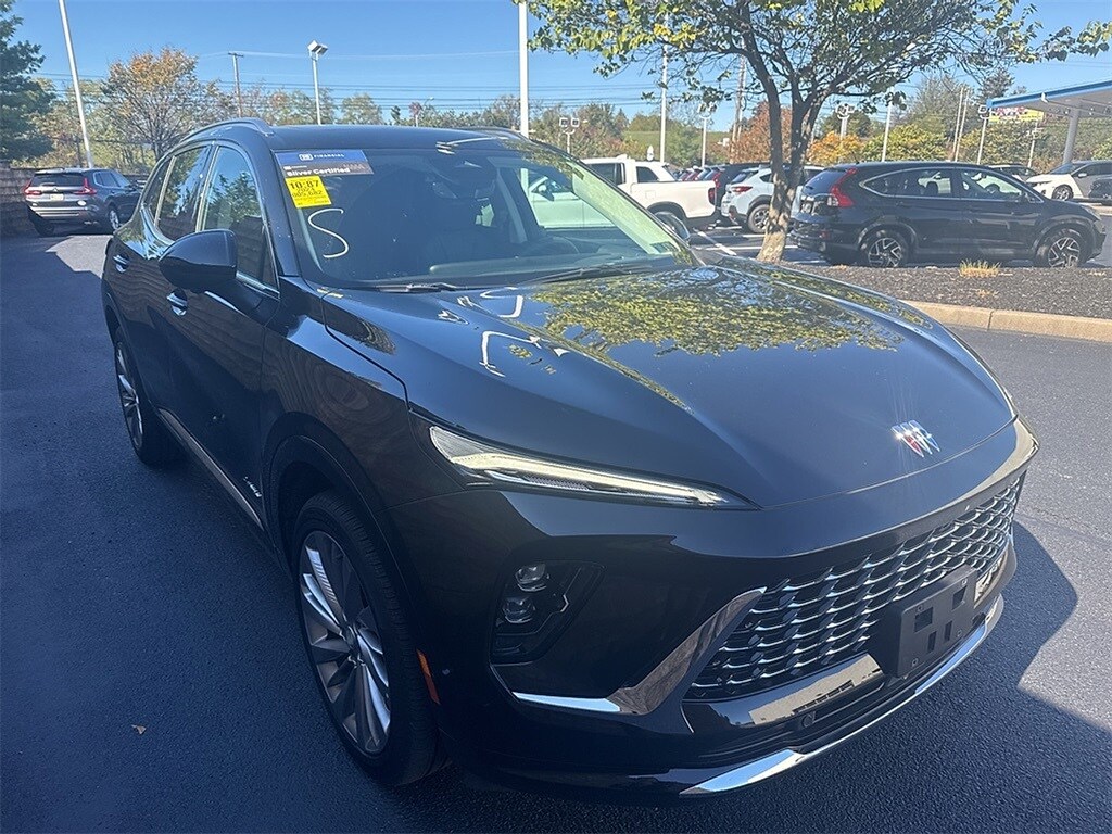 2024 Buick Envision Avenir photo 2