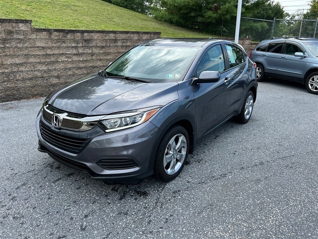 Used 2022 Honda HR-V LX with VIN 3CZRU6H35NM708840 for sale in Harrisburg, PA