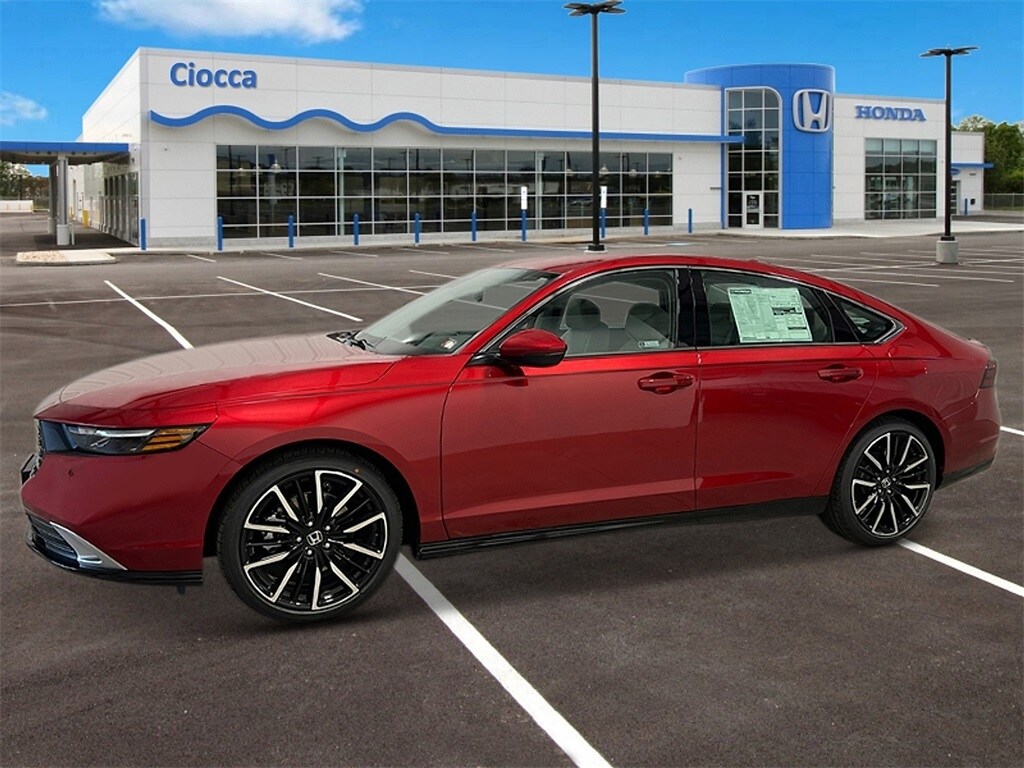 2025 Honda Accord Hybrid Touring photo 2