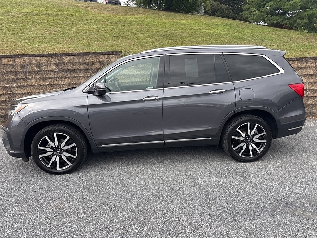 2019 Honda Pilot Elite photo 3
