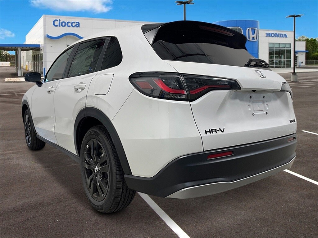 2026 Honda HR-V Sport photo 2